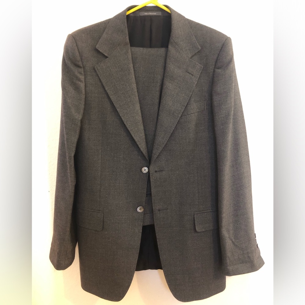 Classic Men's Gray Two-Button Blazer